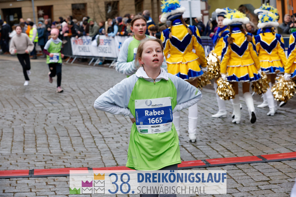 1700m Stadtwerke Jugendlauf | 3 Koenigslauf 2024 1700m Stadtwerke Jugendlauf - Realisiert mit Pictrs.com