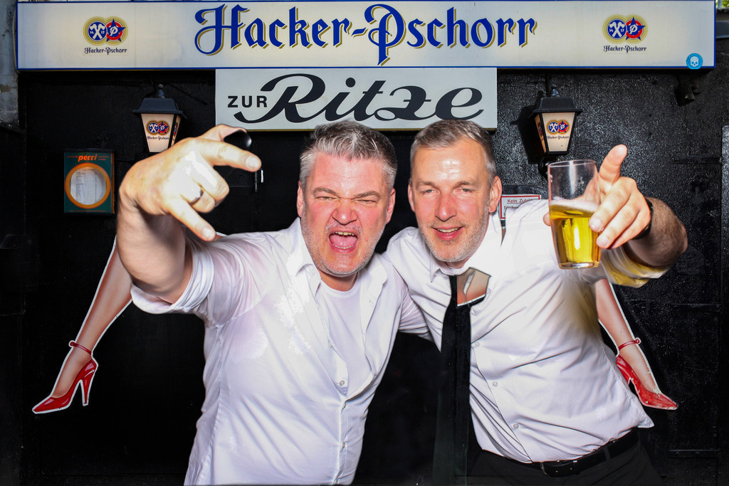 top-top.de-250628-041 | Foto, Video, Fotografie, Videografie, Fotobox, DJ, Discjockey, Musik, Musikbox, Veranstaltung, Photobooth, Amazon, Ebay, Buchtipp, Bestseller, Autor, Verlag, Buch, Wesel, Hamminkeln, NRW, Dinslaken, Rees, Drohne, Hochzeit, Party, Fotobox, Wesel, Fotograf