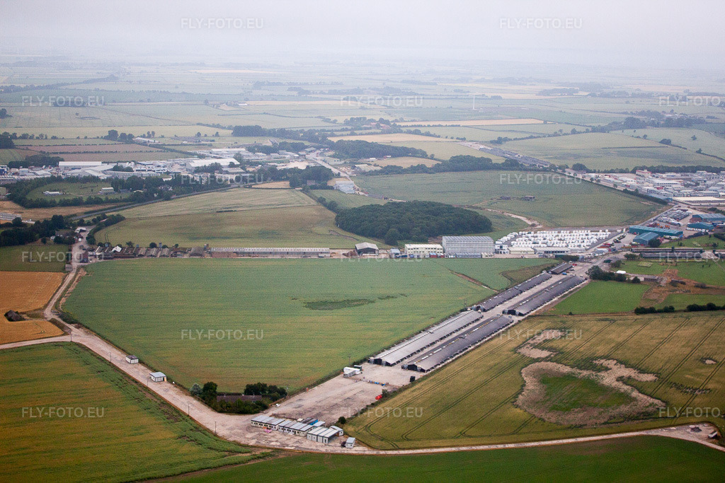 Vue aérienne: Aérodrome militaire converti à Brandesburton à Brandesburton dans le département Angleterre, Grande Bretagne – .Photo: IMG_58691.jpg prise le 20/07/2013 par Werner Riehm/FLY-FOTO.eu – Résolution de l'original: 4752 x 3168 px