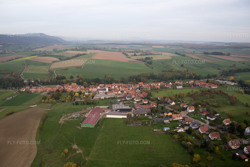 Aerial view: View of the town in Bischholtz in the state Bas-Rhin, France.Photo: IMG_084821.jpg taken on 10/24/2015 by Werner Riehm/FLY-FOTO.comResolution of the original: 5472 x 3648 px