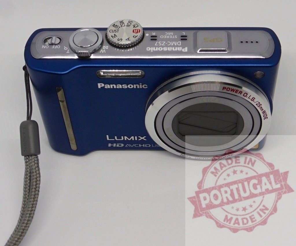 Panasonic Lumix DMC-ZS7 digital point and shoot camera | Blue Panasonic Lumix point and shoot digital camera for everyday photography - Realized with Pictrs.com