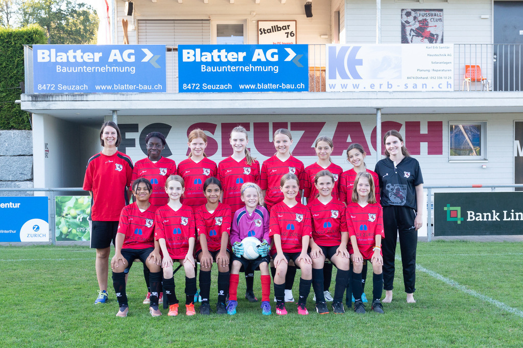 2023_2024_Teamfoto_C-Girls | fc-seuzi-teamfotos - Realisiert mit Pictrs.com