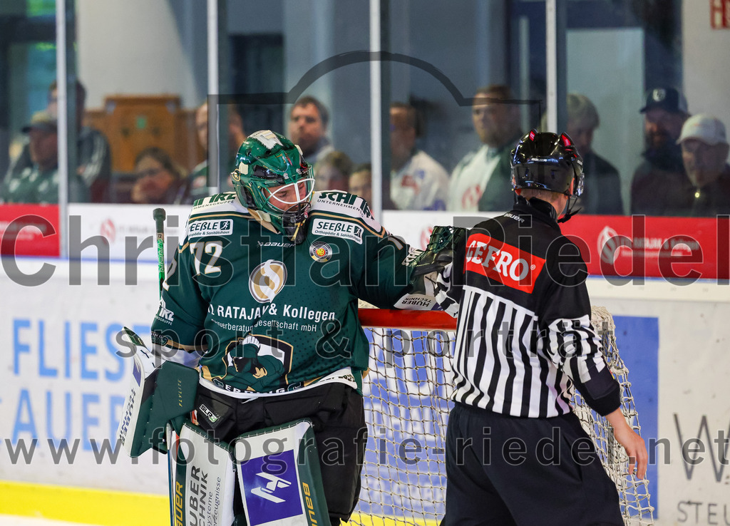 2025-09-21_042_TSV_Erding_gegen_Hoechstadter_Alligators | Erding, Deutschland, 21.09.2025:Eishockey, Oberliga Süd 2025 / 2026, 2. Spieltag, TSV Erding gegen Höchstadter Alligators, Endergebnis: 3:4Foto: Christian Riedel / fotografie-riedel.net