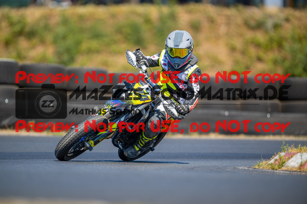 MaZZes-Fotomatrix-20260815-601747 | ROOKIES