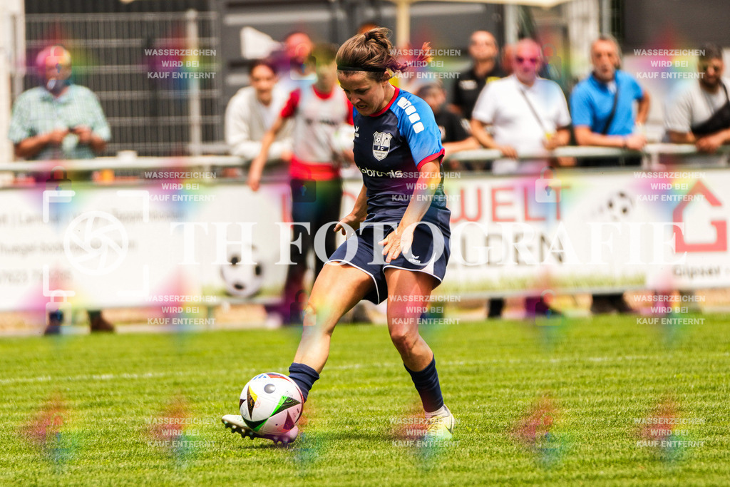 GER, FC Hauingen - SV Waldhaus, Frauen-Fussball, Rothaus Bezirkpokal, Finale, Saison 2024/2025, 29.05.2025 | GER, FC Hauingen - SV Waldhaus, Frauen-Fussball, Rothaus Bezirkpokal, Finale, Saison 2024/2025, 29.05.2025Foto: TH Fotografie/Alessio Bosco