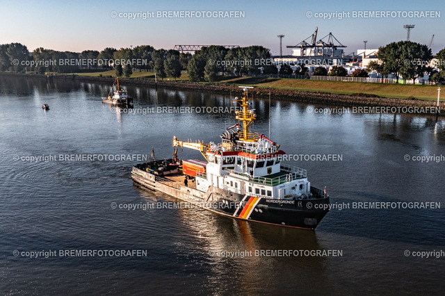 DJI_0252 | 30.09.2022 Drohnenaufnahmen Dt. Schifffahrtstag 2022 Bremen Wendebecken / Weser