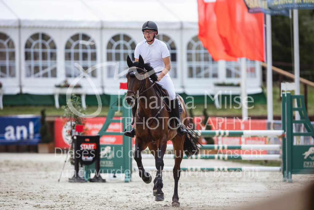 240711_BHO_L-Stil-1-446 | Deine schönsten Turniermomente als professionelle Fotos! Entdecke hochwertige Pferdesport-Fotografie im Online-Shop. Jetzt Fotos finden & bestellen!