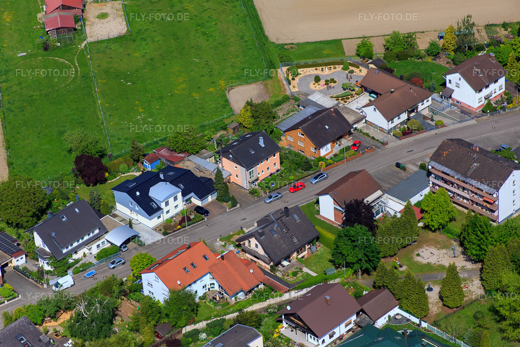 Luftbild: Konrad-Adenauer-Ring in Hagenbach im Bundesland Rheinland-Pfalz in Deutschland. Foto: IMG_078494.jpg vom 08.05.2015 durch Werner Riehm/FLY-FOTO.de