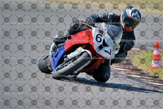 25bt04-0264 | markuskiefer.com - Realisiert mit Pictrs.com