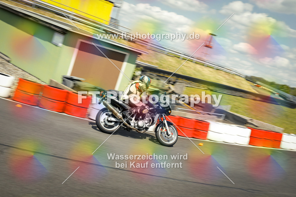OBK_Mai_Martina_Markus-11137 | Hier findet Ihr Bilder von Touristenfahrten auf der Nürburgring Nordschleife oder von anderen Veranstaltungen die ich besucht habe. Viel Spass beim Durch Schauen 