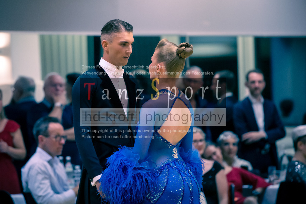 20250906_LM_By_HGR-S-Std_7765 | Tanzsportbilder, Standardtanz, Lateintanz, WDSF, DTV, LTVB, dancecomp, goc, hessen tanzt, blaues band der spree, walzer, tango, wiener walzer, slowfox, quickstepp, samba, rumba, cha-cha-cha, paso doble. jive, hd-kroft photography, turniertanzsport