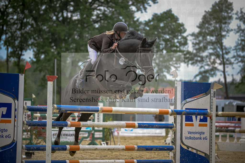 20240505-DOS_2183 | Entdecke hochwertige Reitturnierfotos von Foto Oger. Professionell, emotional und authentisch – jetzt Lieblingsmomente im Shop bestellen.Deutschlandweite Turnierfotografie. - Realisiert mit Pictrs.com