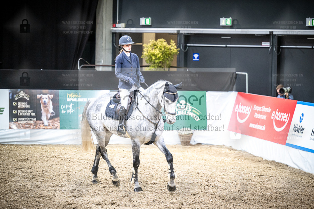 DOS_1600 | Entdecke hochwertige Reitturnierfotos von Foto Oger. Professionell, emotional und authentisch – jetzt Lieblingsmomente im Shop bestellen. - Realisiert mit Pictrs.com