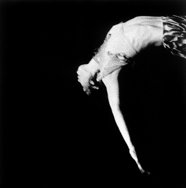 Abe M Aria "Protoplazm" | Konventionell aufgenommene schwarz/weiß Fotografie auf hochempfindlichen Film von Ilford, hochauflösend digitalisiert für großformatige FineArtPrints, während Butoh Tanz Festival in Poznan/Polen im 1997 Jahr, Butoh Tänzerin Abe M Aria:  http://gajimani.mystrikingly.com/
Conventionally taken black and white photograph on Ilford high speed film, high resolution digitized for large format FineArtPrints, during the Butoh Dance Festival in Poznan/Poland in 1997 year, Butoh dancer Abe M Aria: http://gajimani.mystrikingly.com/
 - Realisiert mit Pictrs.com