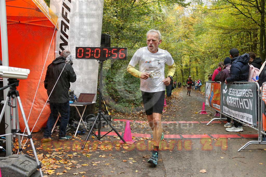 251026_1309_EX1_2694 | Sportfotografie im Rhein-Sieg Kreis, Köln, Bonn, NRW, Rheinland Pfalz, Hessen, etc. Unser Tätigkeitsfeld umfasst den Laufsport vom Volkslauf über den Marathon, Duathlon, Triathon bis zum Ultralauf wie Kölnpfad Ultra oder Schindertrail.