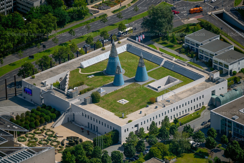 4048277 | Die Kunst- und Ausstellungshalle der Bundesrepublik Deutschland, kurz Bundeskunsthalle, ist eines der besucherstärksten Museen in Deutschland