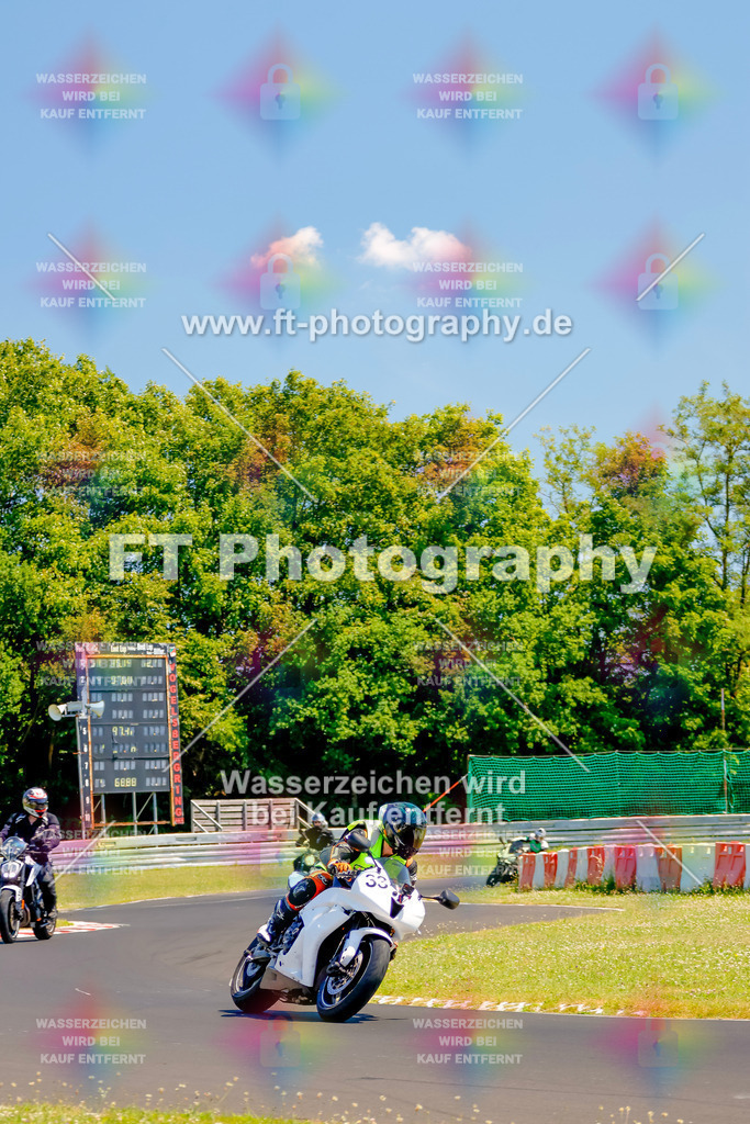 _MOT9412 | Hier findet Ihr Bilder von Touristenfahrten auf der Nürburgring Nordschleife oder von anderen Veranstaltungen die ich besucht habe. Viel Spass beim Durch Schauen 