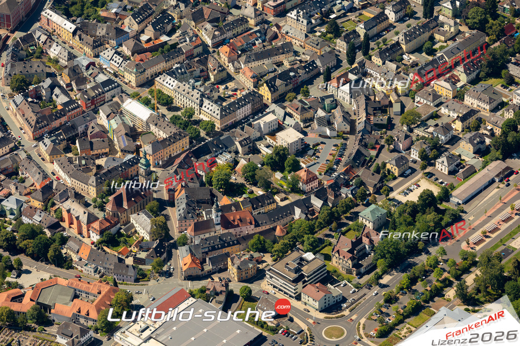 Das Luftbild zeigt : Altstadt Wunsiedel - Die Luftaufnahme wurde 2023 vom UL-Flugzeug aus erstellt ( keine Drohne ) - Hochauflösende Luftaufnahme - Für grossformatige Ausdrucke geeignet. Die Geschenkidee !Mit Lizenz und Bildrechte bestellbar