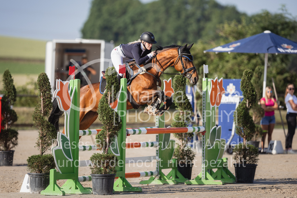 230624_PfSpTa_A2-Spr-124 | Deine schönsten Turniermomente als professionelle Fotos! Entdecke hochwertige Pferdesport-Fotografie im Online-Shop. Jetzt Fotos finden & bestellen!