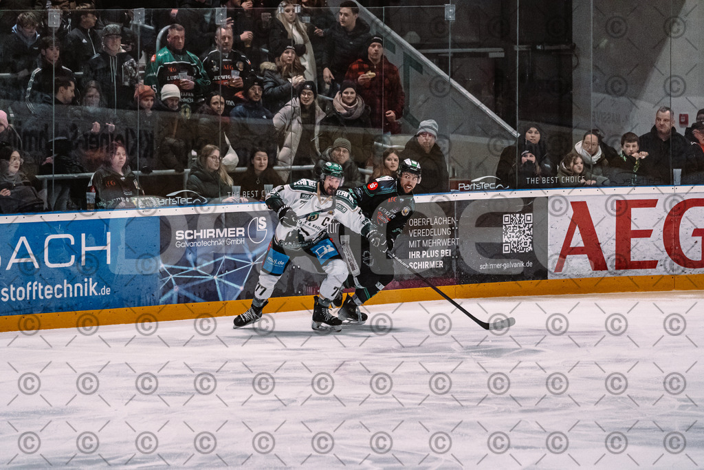 Alligators_vs_Erding_01_02_2026-66 | Höchstadt Alligators Fotogalerie: Eishockey-Action aus Franken. Professionelle Spielfotos, Portraits & Stadionbilder zum Download. Jetzt entdecken! - Realisiert mit Pictrs.com