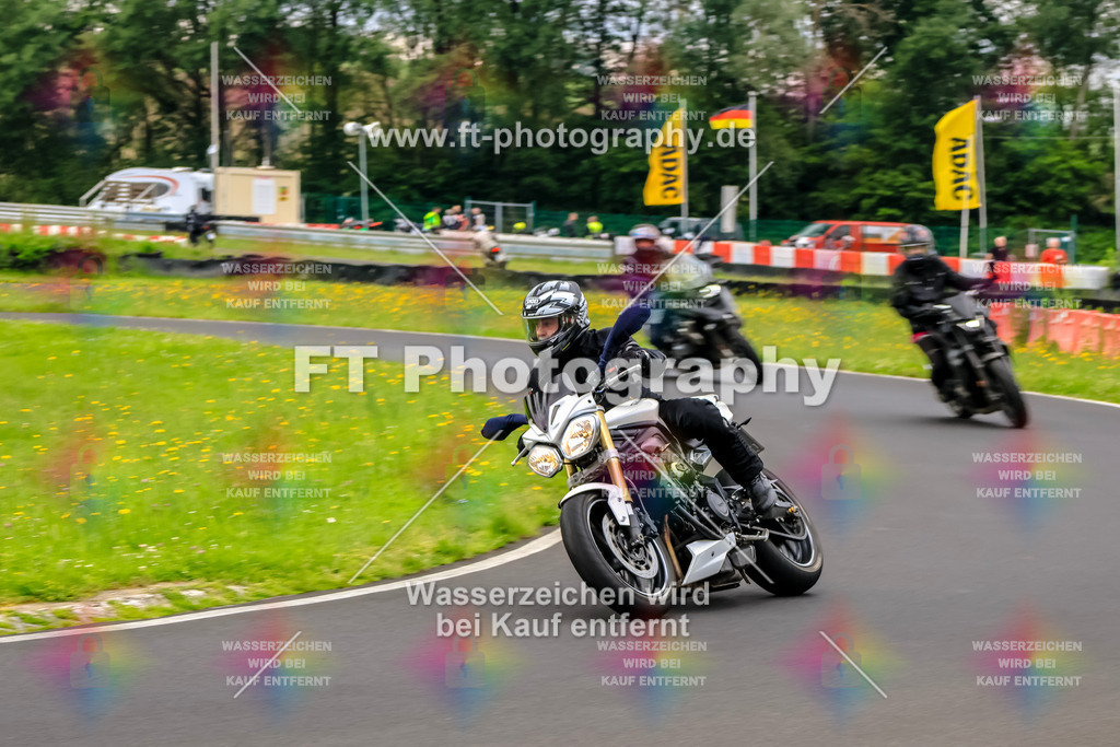 VBK-7296 | Hier findet Ihr Bilder von Touristenfahrten auf der Nürburgring Nordschleife oder von anderen Veranstaltungen die ich besucht habe. Viel Spass beim Durch Schauen 