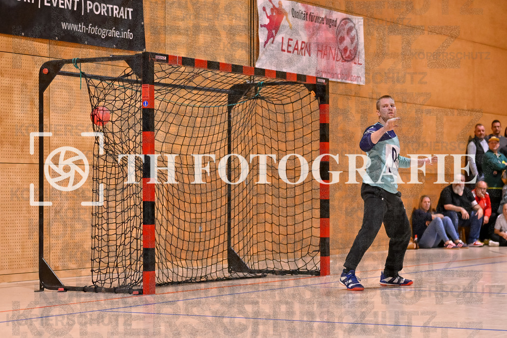 GER, SG Maulburg/Steinen - HSG Dreiland, Handball, Landesliga Suedbaden, 4. Spieltag, Saison 2024/2025, 12.10.2024 | Rubens Freuschle (SG Maulburg/Steinen, #01) hat keine Chance beim 9m Wurf.GER, SG Maulburg/Steinen - HSG Dreiland, Handball, Landesliga Suedbaden, 4. Spieltag, Saison 2024/2025, 12.10.2024Foto: TH Fotografie/Thomas Hess