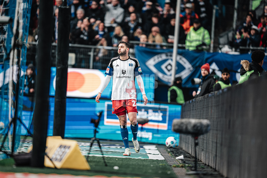 Fußball | Männer | Saison 2023/2024 | 2. Fußball-Bundesliga | 16. Spieltag | Hamburger SV vs. SC Paderborn 07 | 09.12.2023 | Levin Öztunali (#21, HSV) nach einer vergebenen Torchance
