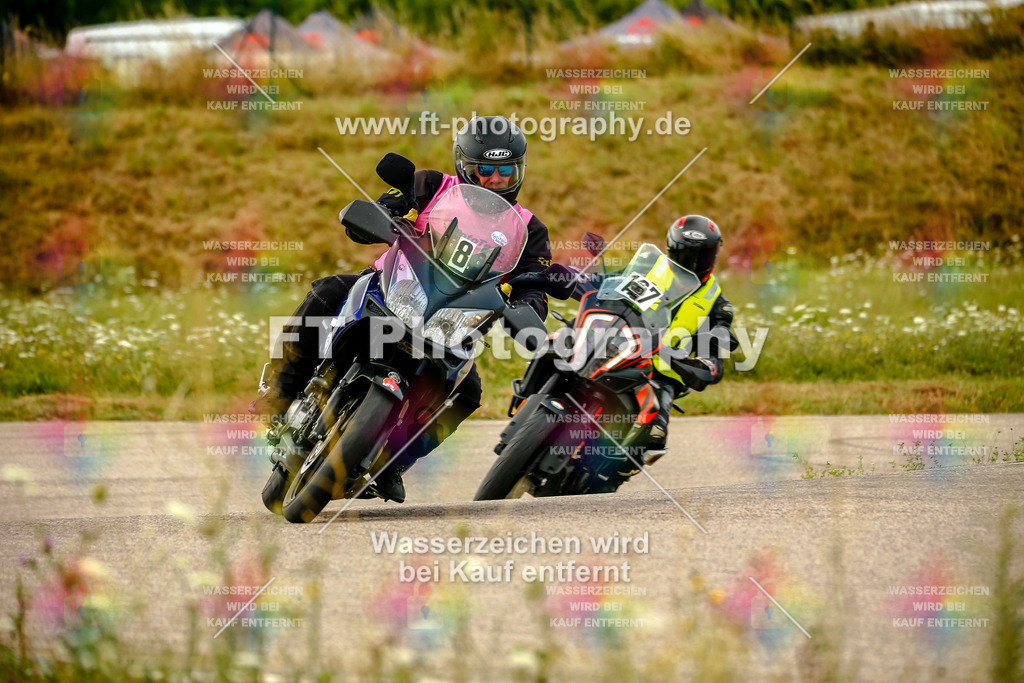 Chambley Juli-0942 | Hier findet Ihr Bilder von Touristenfahrten auf der Nürburgring Nordschleife oder von anderen Veranstaltungen die ich besucht habe. Viel Spass beim Durch Schauen 