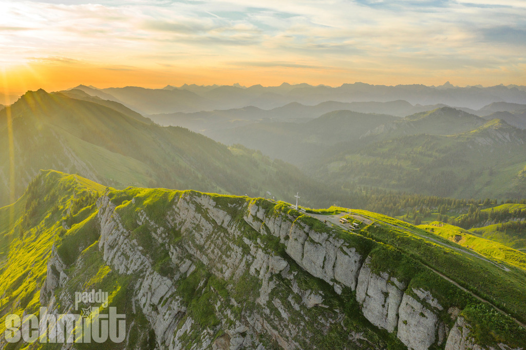 PS-Bergwelt-2026-138 | Entdecke die größte Bildgalerie der Region mit Fotografien aus dem Allgäu, der Bodenseeregion, Oberschwaben, dem Donautal und der Schwäbischen Alb. Landschaften, Luftaufnahmen und Reisefotografie als Wandbild und Fotokunst. - Realisiert mit Pictrs.com