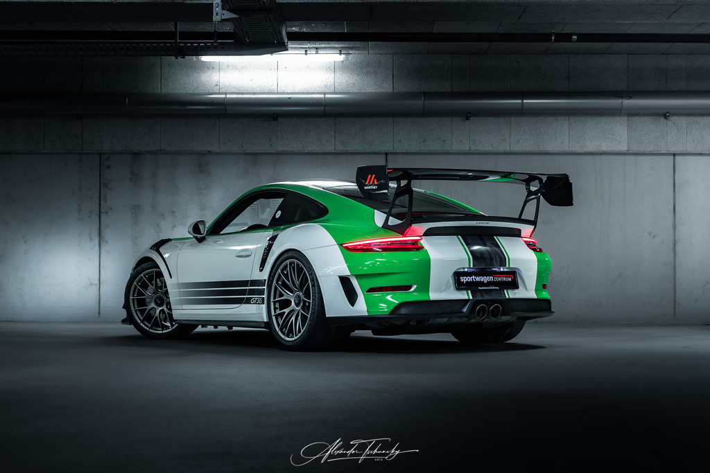 R6AT0245 _Alexander Tschuncky | Entdecken Sie die faszinierende Welt von Alexander Tschuncky Arts: Kreative Fotografie, atemberaubende Automobilkunst und hochwertiger Bilderdruck. Lassen Sie sich inspirieren! - Realisiert mit Pictrs.com