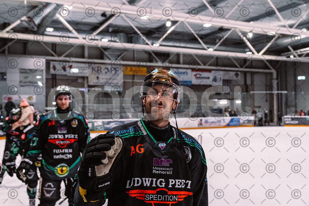 Alligators_vs_Passau_26_12_2025-102 | Höchstadt Alligators Fotogalerie: Eishockey-Action aus Franken. Professionelle Spielfotos, Portraits & Stadionbilder zum Download. Jetzt entdecken! - Realisiert mit Pictrs.com