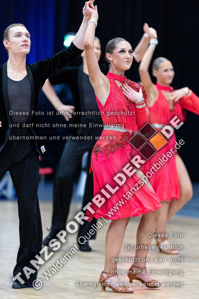 20240406-10985 | Hier finden Sie Tanz Bilder vom Latein und Standard Formationen tanzen. Sportbilder vom Tanzsport. Schöne Fotos und von Weltmeisterschaft, Europameisterschaft, Bundesliga, Regionalliga, Oberliga und Landesliga sowie von GOC Stuttgart, DanceComp, WM Bremen