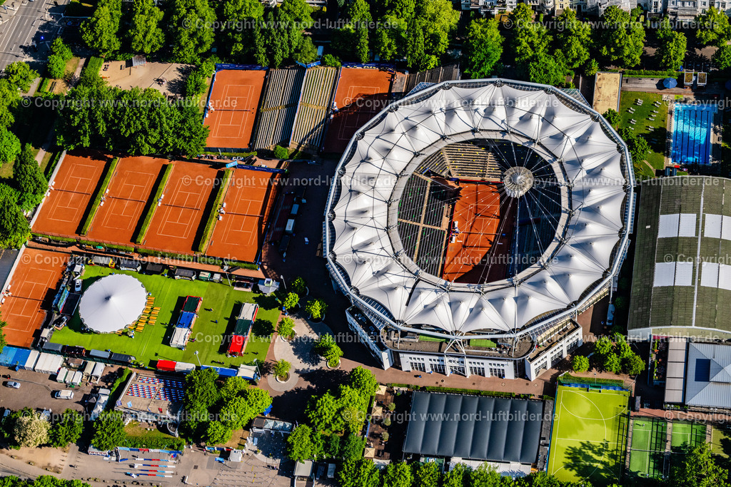 Hamburg_Rothenbaum_Tennis_Stadion_Rothenbaum_ELS_2809240525 | HAMBURG 24.05.2025 Tennisarena am Rothenbaum in Hamburg. Das ATP-Turnier von Hamburg (offiziell International German Open) ist ein deutsches Herren-Tennisturnier, das jährlich am Hamburger Rothenbaum ausgetragen wird. Der Wettbewerb gehörte zur Masters-Serie der ATP und hieß früher Hamburg Masters, heute ATP World Tour 500. Weiterführende Informationen bei: Alfred Rein Ingenieure GmbH,  Deutscher Tennis Bund e. V.,  ECE Projektmanagement G.m.b.H & Co. KG,  Hamburg sports & entertainment GmbH,  Textil Bau GmbH. // The tennis arena at Rothenbaum in Hamburg. The ATP tournament in Hamburg (official German International Open) is a German men's tennis tournament which is held annually at Hamburg Rothenbaum. Further information at: Alfred Rein Ingenieure GmbH,  Deutscher Tennis Bund e. V.,  ECE Projektmanagement G.m.b.H & Co. KG,  Hamburg sports & entertainment GmbH,  Textil Bau GmbH. Foto: Martin Elsen