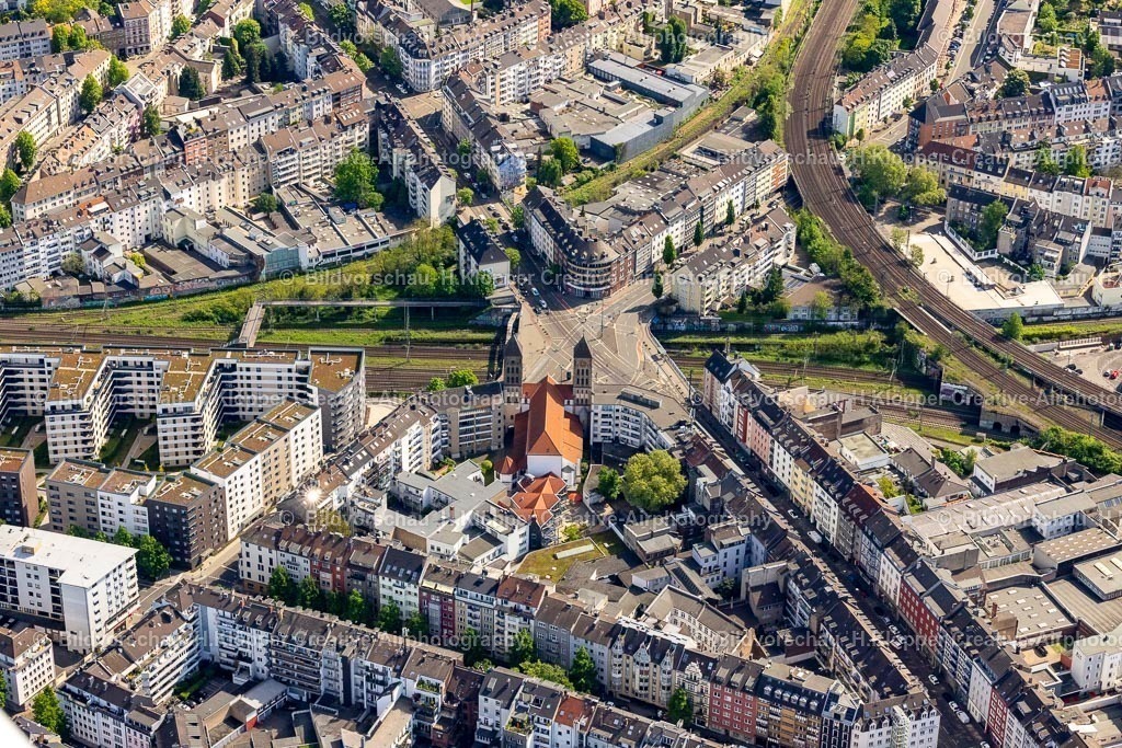 Luftbild Düsseldorf-2120 | Luftbild Düsseldorf Vinzenzplatz mit Ackerstraße und Gerresheimer Straße Düsseldorf - Realisiert mit Pictrs.com