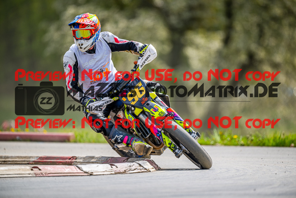 MaZZes_FotoMatrix_230506_8010 | S2