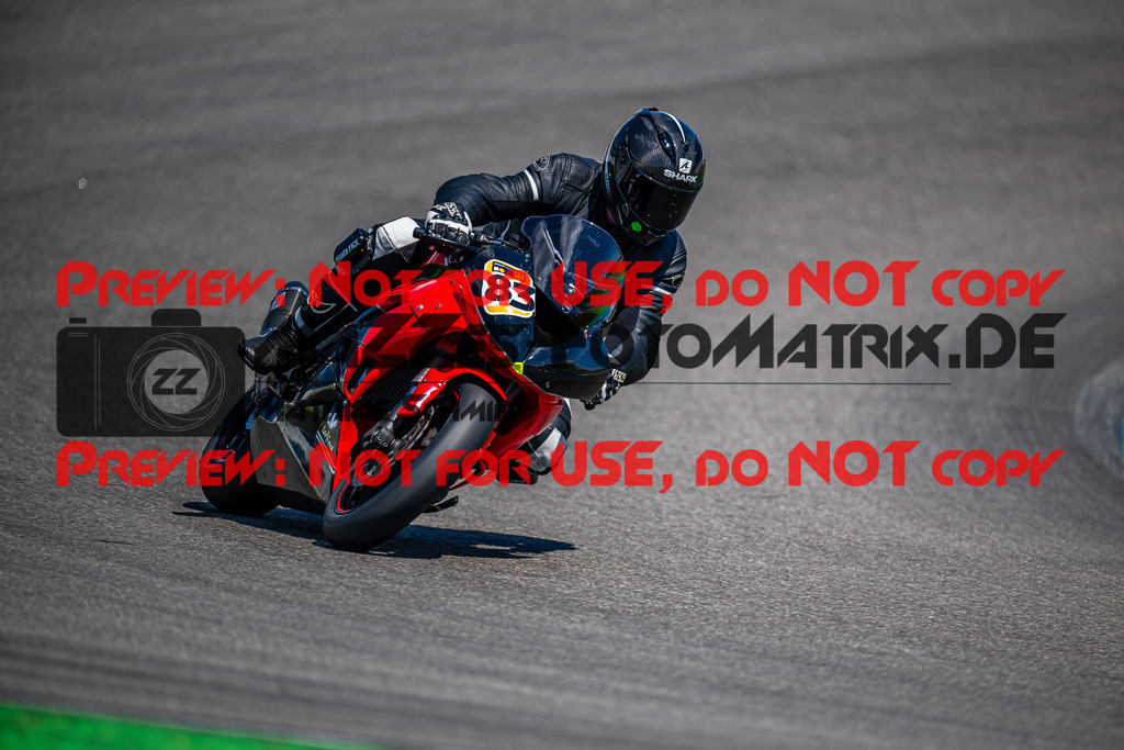 MaZZes_FotoMatrix_240520_6007705_4317 | GELB