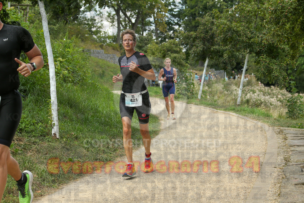 250824_1347_EX1_3686 | Sportfotografie im Rhein-Sieg Kreis, Köln, Bonn, NRW, Rheinland Pfalz, Hessen, etc. Unser Tätigkeitsfeld umfasst den Laufsport vom Volkslauf über den Marathon, Duathlon, Triathon bis zum Ultralauf wie Kölnpfad Ultra oder Schindertrail.