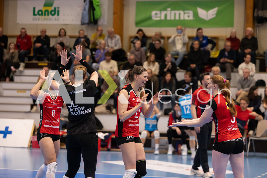 Volleyball I Frauen I Saison 2025-2026 I Volleyball NLA | Women I 1/2 Finals I  VC Kanti Schaffhausen - Sm'Aesch Pfeffingen I 18.03.2026 | 11 Kateřina Holásková (CZ) (VC Kanti Schaffhausen) – Mitte - Realisiert mit Pictrs.com
