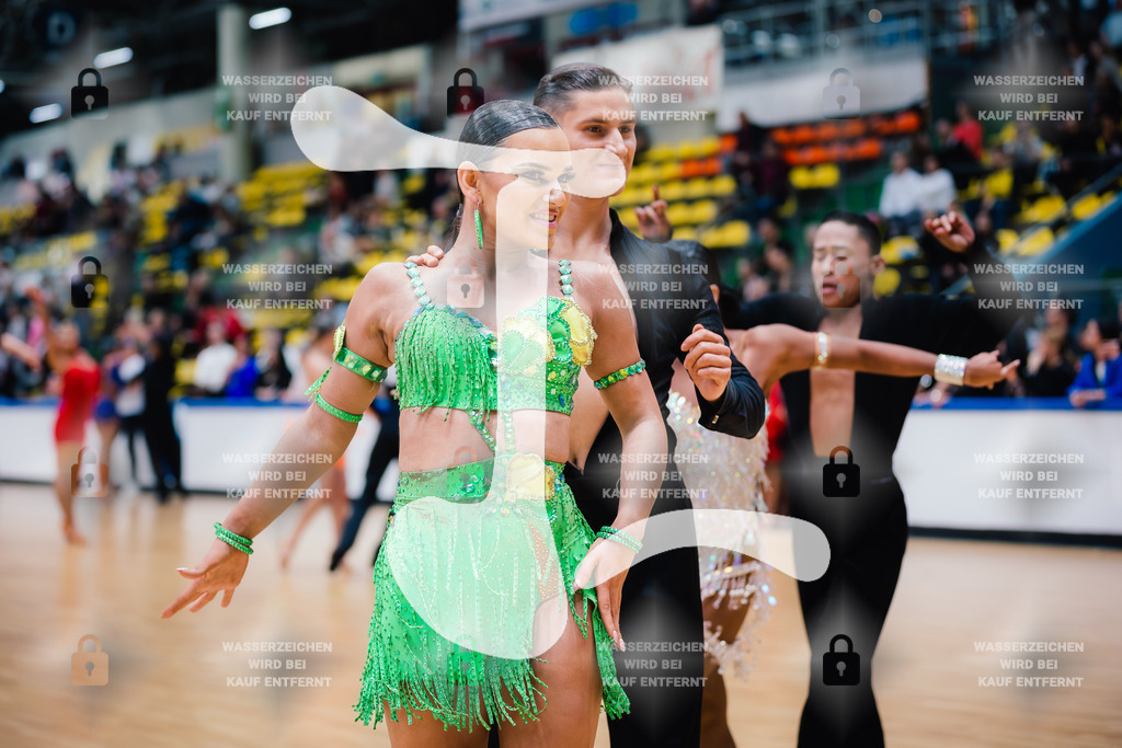 Hessen Tanzt WDSF International Open Latin 43rd (71) Paul Thorwarth _ Zorka Kozma (TSC dancepoint Königsbrunn)-2025-05-18-3487 | Webshop for digital downloads and prints of dance sport, event & show photographer Julian Link - Realisiert mit Pictrs.com