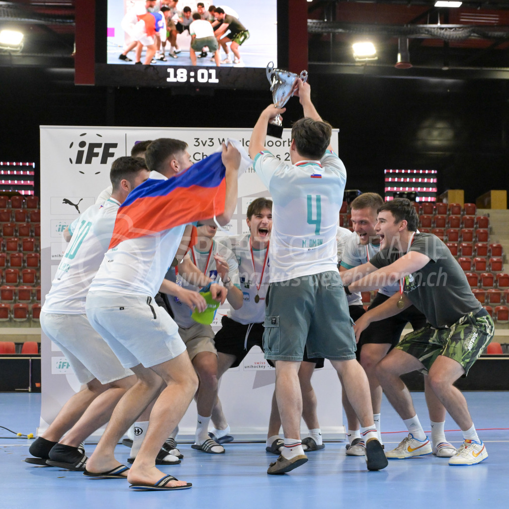 3v3 World Floorball Championships 2025 - Medal Ceremony | Team Slovania wins the bronze medal, during 3v3 World Floorball Championships 2025, Switzerland: 03.05.2025, Winterthur, AXA ArenaEvent page: <a href="https://www.u19wfc2025.ch/">www.u19wfc2025.ch</a>Credit: Markus Aeschimann, <a href="https://markus-aeschimann.ch">markus-aeschimann.ch</a>Instagram: <a href="https://instagram.com/sportfotografie.aeschimann">@sportfotografie.aeschimann</a> - Realisiert mit Pictrs.com