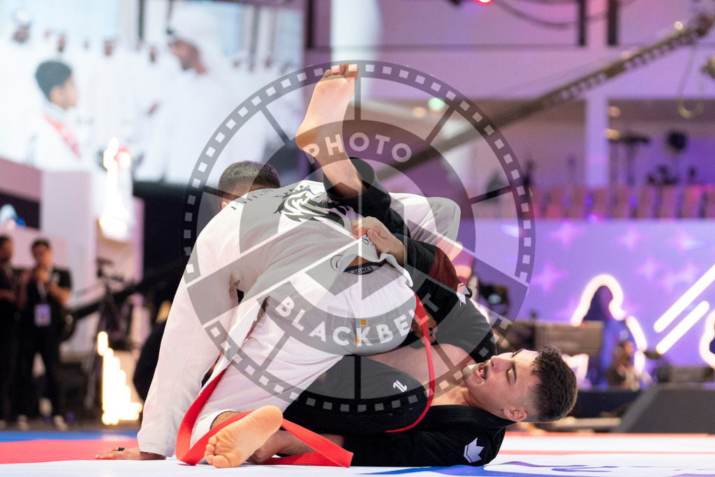 20231108PBB1299 | Fighters compete during the AJP World Professional Championship in the Mubadala Arena in Abu Dhabi, Arab United Emirates, on November 8, 2023.