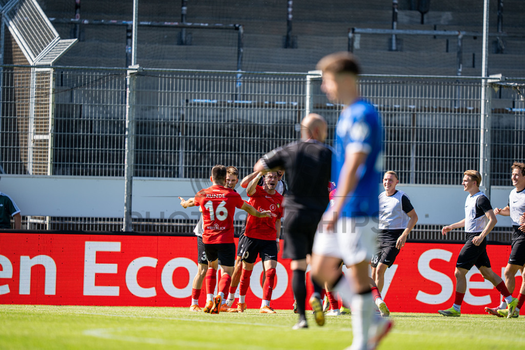 Stuttgarter Kickers vs. SG Sonnenhof Großaspach, Fussball, WFV-Pokal, Finale, 23.05.2026 | Mert Tasdelen (SG Sonnenhof Großaspach, #10) jubelt mit seinem Team nach dem Treffer zum 1:3,Stuttgarter Kickers vs. SG Sonnenhof Großaspach, Fussball, WFV-Pokal, Finale, 23.05.2026