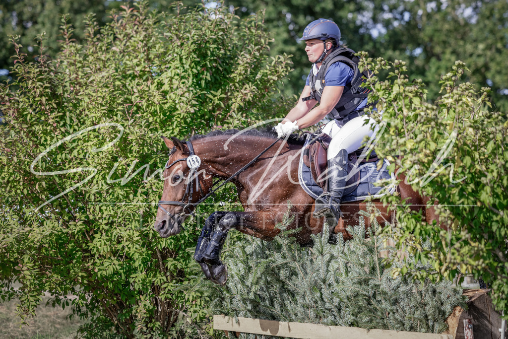 20250906-_3LI7182 | Tierfotografie Pferde, Hunde, Katzen, Haustiere.
Turnierfotografie Reitturniere, Reiten, Springreiten, Dressur in Hanau, dem Main-Kinzig-Kreis und dem Rhein-Main- Gebiet um Frankfurt