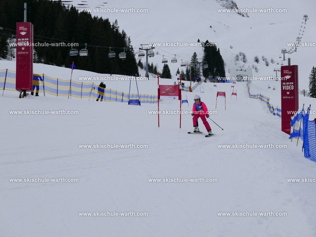 Marie (3) | Photos von der Skischule Warth - Realisiert mit Pictrs.com