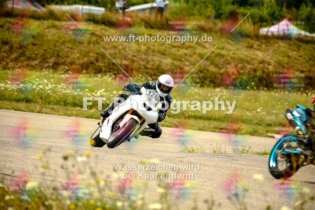 Chambley Juli-0553 | Hier findet Ihr Bilder von Touristenfahrten auf der Nürburgring Nordschleife oder von anderen Veranstaltungen die ich besucht habe. Viel Spass beim Durch Schauen 