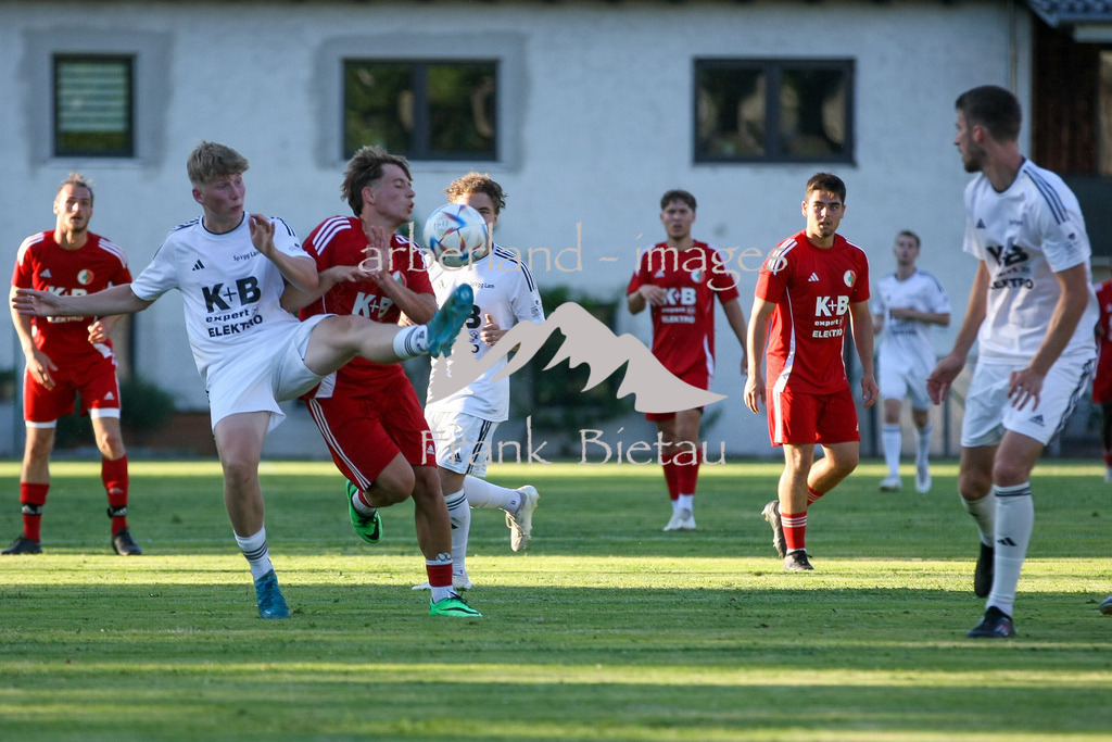 993T8271 | Medien- Sport- Entertainmentfotos