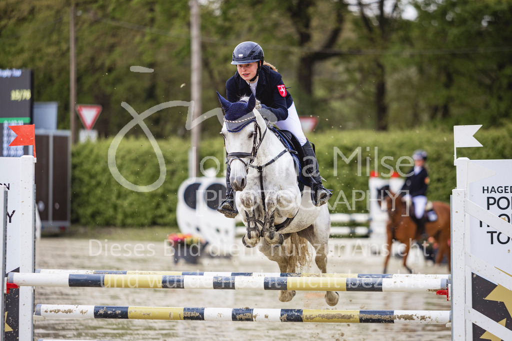 240426_Olfen-Vinnum_PonyTrophy-165 | Deine schönsten Turniermomente als professionelle Fotos! Entdecke hochwertige Pferdesport-Fotografie im Online-Shop. Jetzt Fotos finden & bestellen!