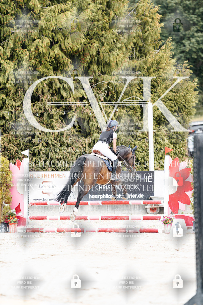CK907951 | Turnierfotografie Pferdefotografie Trier Rheinland-Pfalz Pferdesport Reitsport Tierfotografie Sportfotografie Pferdevideo Pferdevideografie Equestrianvideography equestrianphotography  - Realisiert mit Pictrs.com