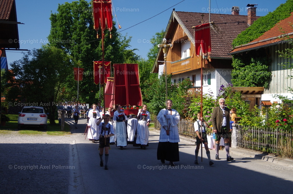 IMGP5067 | fotografiert von Axel PollmannLeonhardi Wallfahrt Benediktbeuern und Murnau, Fronleichnam, Fasching, Landschaft im Loisachtal und Benediktbeuern  - Realisiert mit Pictrs.com