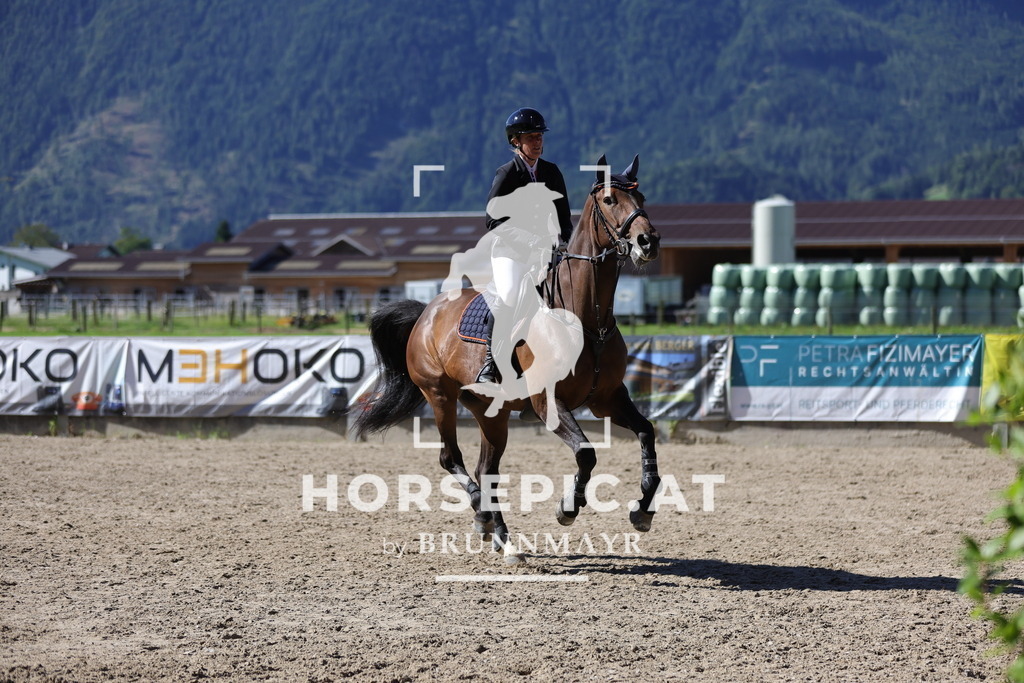 0P6A5290 | Willkommen bei Brunnmayr - Design & Fotografie – Ihrem Spezialisten für Reitturniere und Pferdeveranstaltungen in Oberösterreich, Salzburg und Bayern! Seit über 17 Jahren sind wir leidenschaftlich dabei.